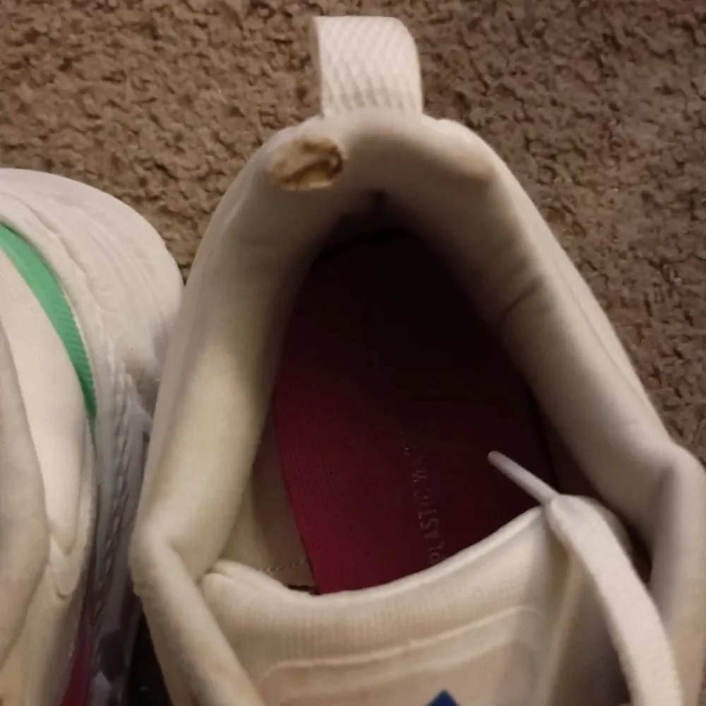 Adidas Questar Womens HP2431 White Running Sneakers Size 8 PRE-OWNED